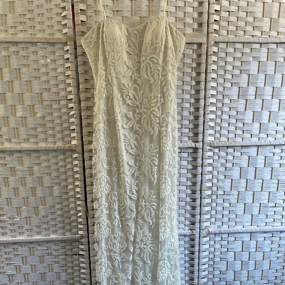Adrianna Papell wedding dress. Size 10